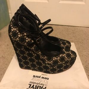 Faryl Robin Crochet Platform Shoes